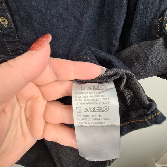 Denim & Co. Women's Denim Button Down Shirt Large Classic Western Rodeo Roll Tab - Picture 3 of 7